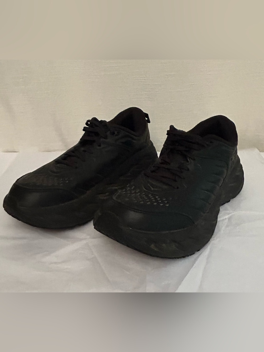 HOKA Bondi Sr. Women's Black Athletic Walking Shoes - Picture 2 of 10